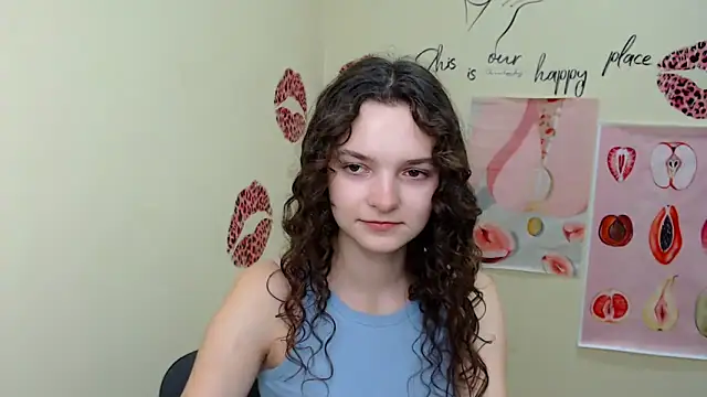 Snapshot of _SusieSu_ chatting on February 4, 2025, 12:55 pm  SusieSu  online show from February 4, 2025, 12:55 pm