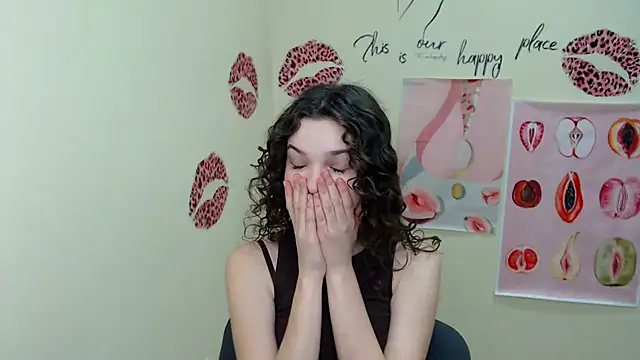 Snapshot of _SusieSu_ chatting on February 7, 2025, 10:40 am  SusieSu  online show from February 7, 2025, 10:40 am