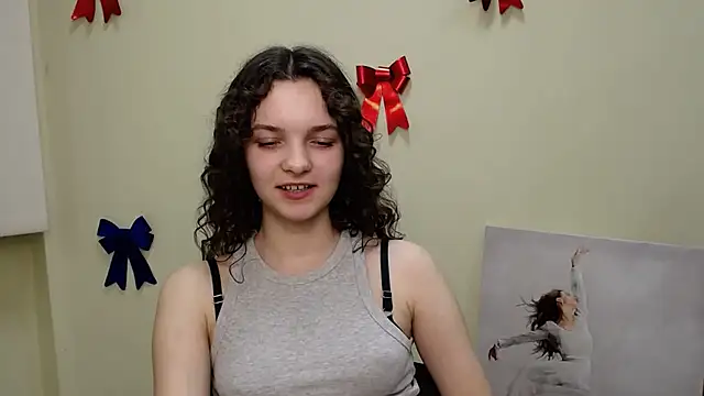 Snapshot of _SusieSu_ chatting on February 15, 2025, 4:56 pm  SusieSu  online show from February 15, 2025, 4:56 pm