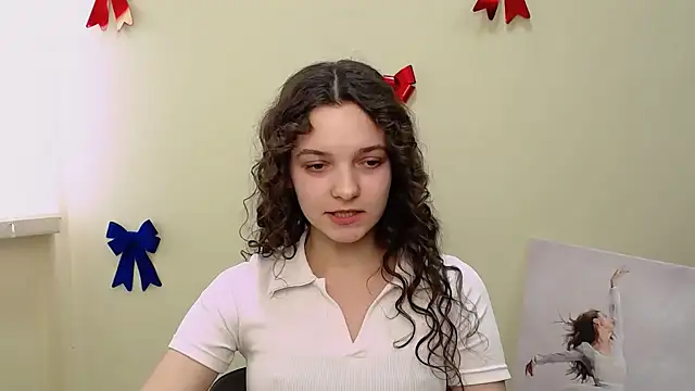 Snapshot of _SusieSu_ chatting on February 19, 2025, 10:45 am  SusieSu  online show from February 19, 2025, 10:45 am