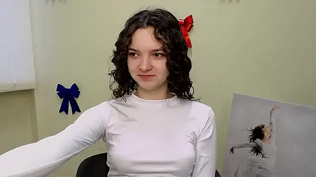 Snapshot of _SusieSu_ chatting on February 23, 2025, 6:17 am  SusieSu  online show from February 23, 2025, 6:17 am