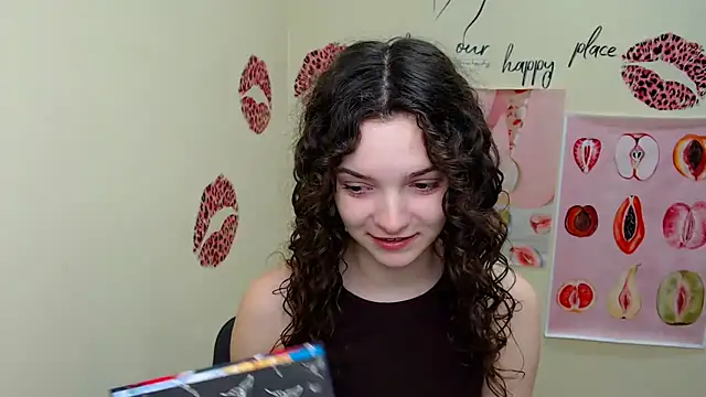 Snapshot of _SusieSu_ chatting on March 6, 2025, 7:14 am  SusieSu  online show from March 6, 2025, 7:14 am