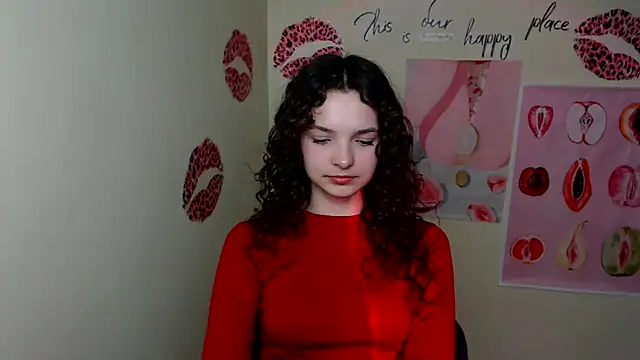 Snapshot of _SusieSu_ chatting on March 7, 2025, 7:38 pm  SusieSu  online show from March 7, 2025, 7:38 pm