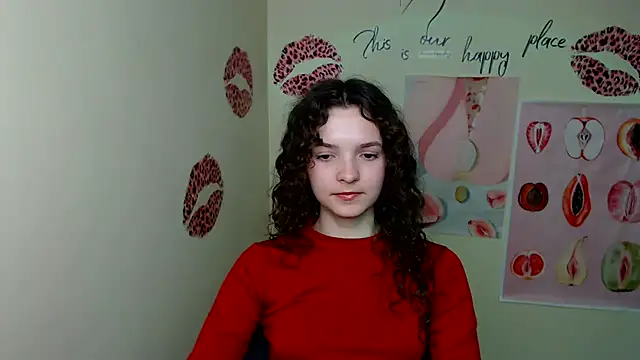 Snapshot of _SusieSu_ chatting on March 7, 2025, 10:43 pm  SusieSu  online show from March 7, 2025, 10:43 pm