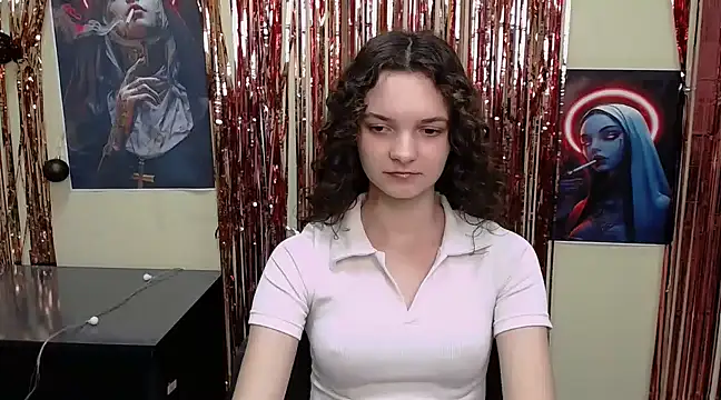 Snapshot of _SusieSu_ chatting on March 9, 2025, 4:44 pm  SusieSu  online show from March 9, 2025, 4:44 pm