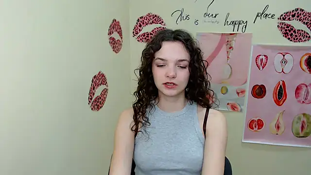 Snapshot of _SusieSu_ chatting on March 10, 2025, 7:10 am  SusieSu  online show from March 10, 2025, 7:10 am