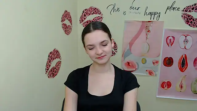 Snapshot of _SusieSu_ chatting on March 17, 2025, 12:57 pm  SusieSu  online show from March 17, 2025, 12:57 pm