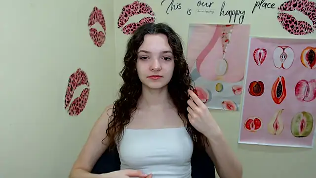 Snapshot of _SusieSu_ chatting on March 20, 2025, 7:25 am  SusieSu  online show from March 20, 2025, 7:25 am