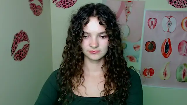 Snapshot of _SusieSu_ chatting on October 6, 2025, 6:49 pm  SusieSu  online show from October 6, 2025, 6:49 pm