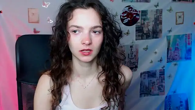  SusieSu  online show from April 23, 2026, 6:36 am