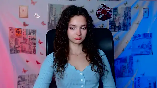  SusieSu  online show from May 11, 2026, 6:27 pm