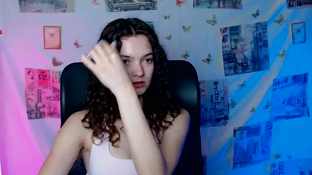  SusieSu  online show from June 19, 2026, 4:39 am
