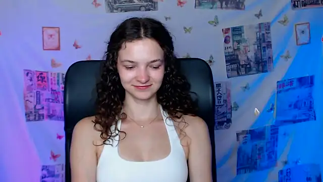  SusieSu  online show from June 24, 2026, 6:23 am