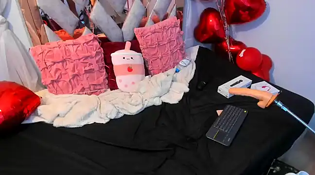 Snapshot of Tiffany_sander chatting on February 15, 2025, 9:16 am Tiffany sander online show from February 15, 2025, 9:16 am