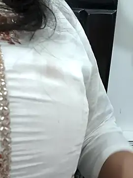 Snapshot of Anamika_Kapoor chatting on March 22, 2026, 9:07 pm Anamika Kapoor online show from March 22, 2026, 9:07 pm