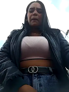 Snapshot of Sara-77 chatting on December 24, 2024, 3:47 pm Sara-77 online show from December 24, 2024, 3:47 pm