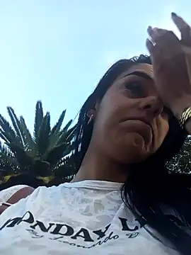 Snapshot of Sara-77 chatting on January 8, 2025, 10:37 pm Sara-77 online show from January 8, 2025, 10:37 pm