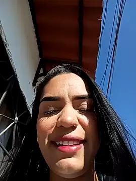 Snapshot of Sara-77 chatting on January 19, 2025, 1:33 pm Sara-77 online show from January 19, 2025, 1:33 pm