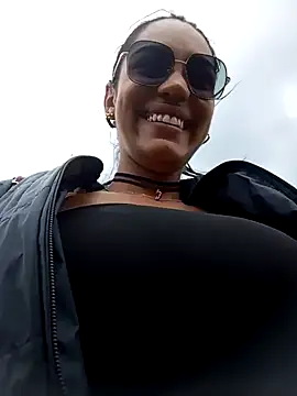 Snapshot of Sara-77 chatting on January 25, 2025, 6:13 pm Sara-77 online show from January 25, 2025, 6:13 pm