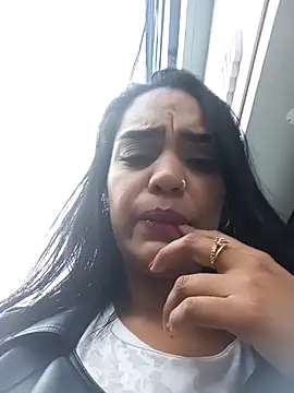 Snapshot of Sara-77 chatting on February 6, 2025, 8:23 pm Sara-77 online show from February 6, 2025, 8:23 pm