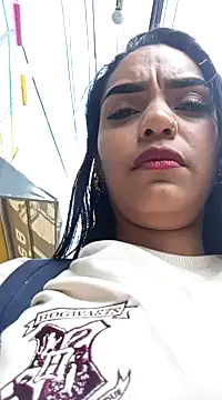 Snapshot of Sara-77 chatting on February 17, 2025, 7:31 pm Sara-77 online show from February 17, 2025, 7:31 pm