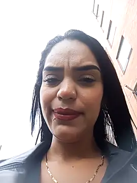 Snapshot of Sara-77 chatting on March 18, 2025, 5:53 pm Sara-77 online show from March 18, 2025, 5:53 pm