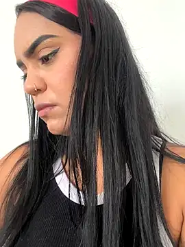 Snapshot of Sara-77 chatting on October 3, 2025, 4:48 pm Sara-77 online show from October 3, 2025, 4:48 pm