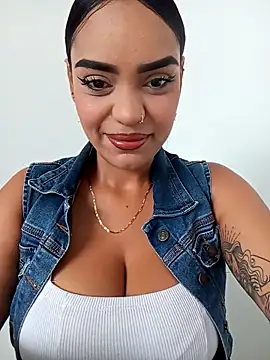 Snapshot of Sara-77 chatting on October 9, 2025, 3:10 pm Sara-77 online show from October 9, 2025, 3:10 pm