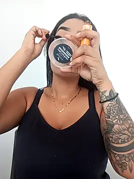 Snapshot of Sara-77 chatting on October 28, 2025, 3:04 pm Sara-77 online show from October 28, 2025, 3:04 pm