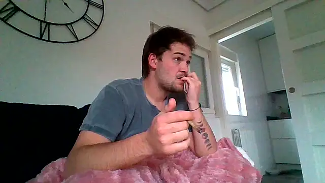 zxzzz29 online show from January 18, 2025, 4:31 pm