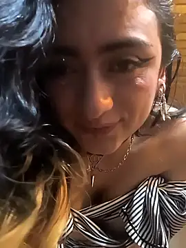 Lila Desiree online show from December 3, 2024, 4:58 am