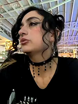 Lila Desiree online show from December 12, 2024, 11:47 pm