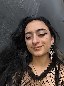 Lila Desiree online show from July 8, 2026, 3:05 pm