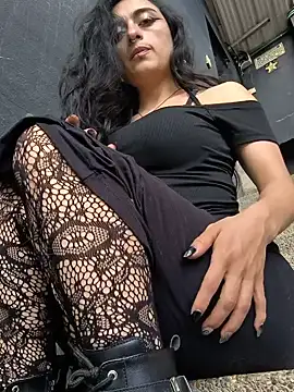 Lila Desiree online show from July 15, 2026, 8:47 pm