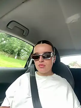 maisiesmithx online show from June 18, 2026, 1:48 pm