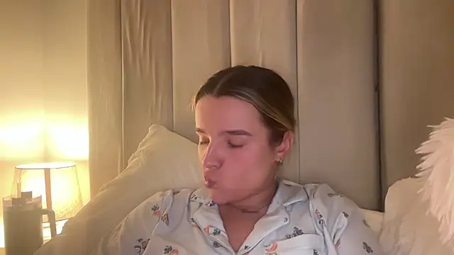 maisiesmithx online show from July 5, 2026, 2:40 am