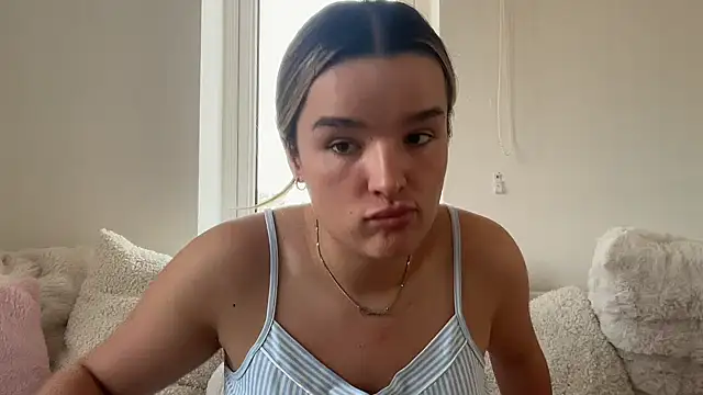 maisiesmithx online show from July 7, 2026, 5:17 pm