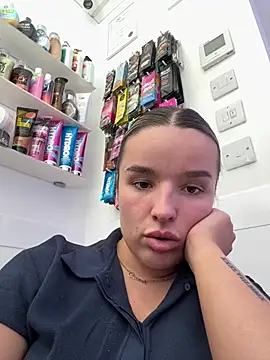 maisiesmithx online show from July 18, 2026, 1:48 pm