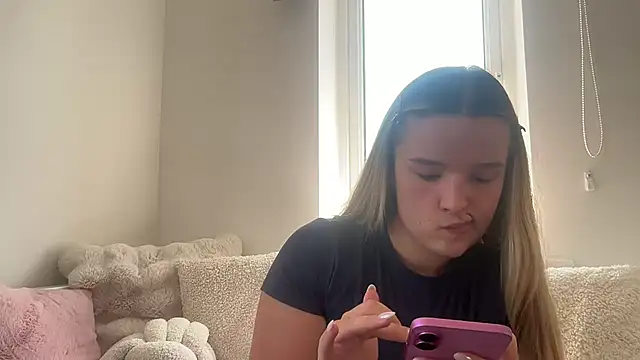 maisiesmithx online show from July 20, 2026, 12:40 pm