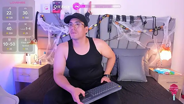 Snapshot of Vale_n_Matt chatting on October 17, 2025, 3:42 am Vale n Matt online show from October 17, 2025, 3:42 am