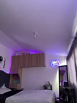 sue   0 online show from March 22, 2025, 9:42 pm