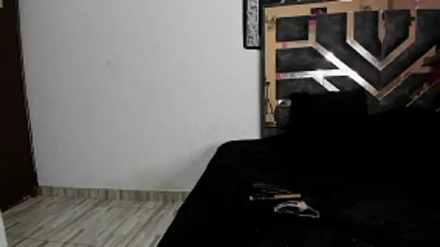 little cataleya online show from October 15, 2025, 6:52 pm