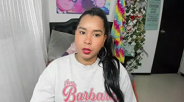 sensual-laura online show from December 10, 2024, 4:06 pm