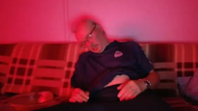 loverboyxxx69 online show from October 3, 2025, 11:35 pm