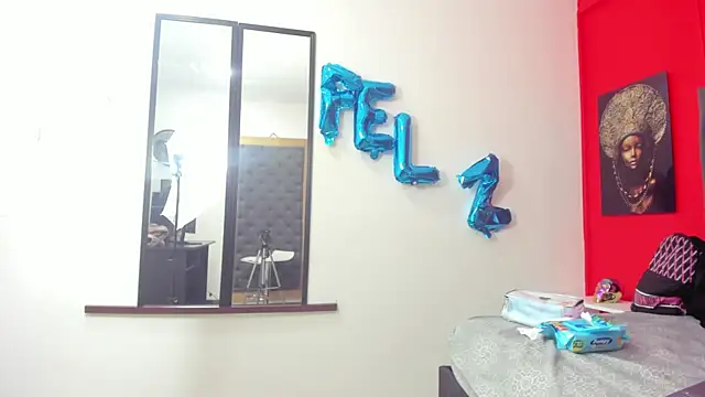 YayaHilton online show from January 3, 2025, 4:44 am