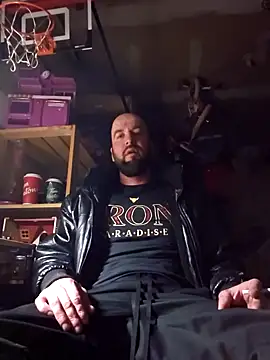 Beardedtattood online show from December 30, 2024, 2:42 am