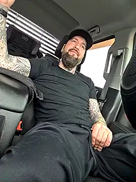 Snapshot of Beardedtattood chatting on March 20, 2026, 2:00 pm Beardedtattood online show from March 20, 2026, 2:00 pm