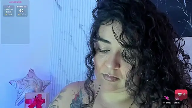Reginavegaa online show from May 23, 2026, 11:36 am