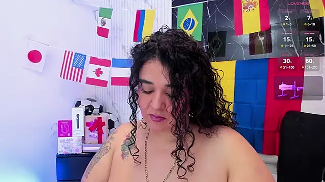 Reginavegaa online show from June 23, 2026, 8:12 am