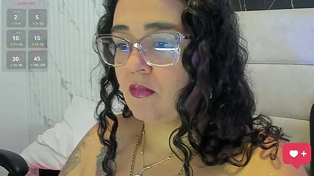 Reginavegaa online show from July 22, 2026, 11:35 am